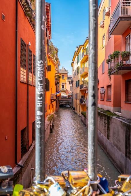 Ferienwohnung Sotto Le Due Torri 5* Bologna Exterior foto