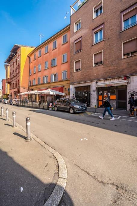 Ferienwohnung Sotto Le Due Torri 5* Bologna Exterior foto