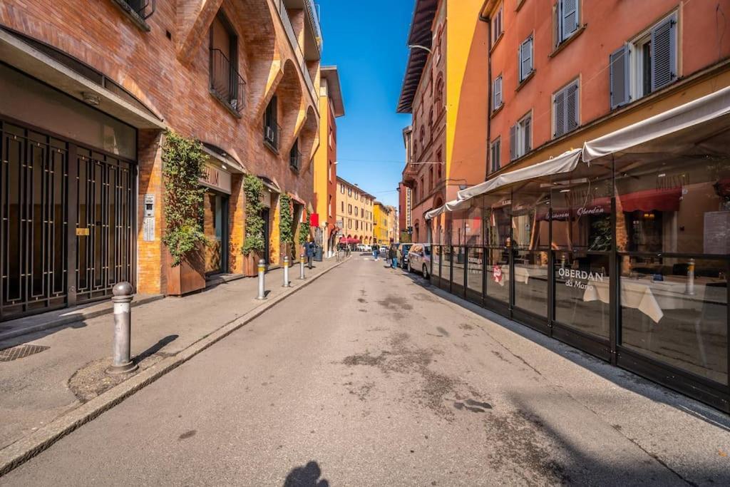 Ferienwohnung Sotto Le Due Torri 5* Bologna Exterior foto