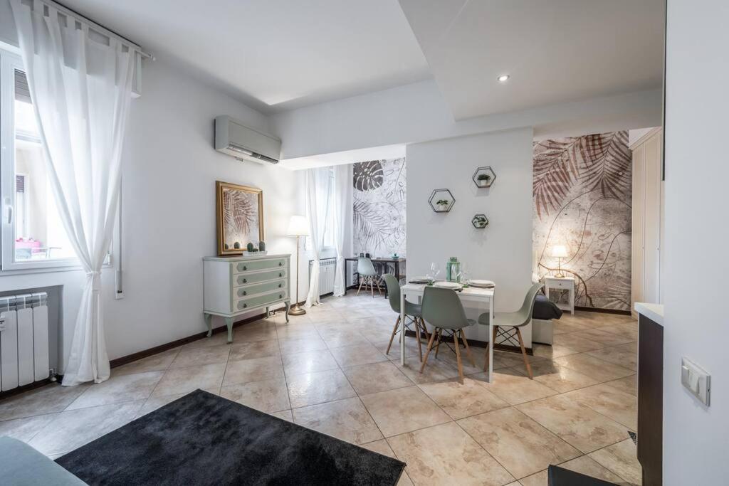 Ferienwohnung Sotto Le Due Torri 5* Bologna Exterior foto