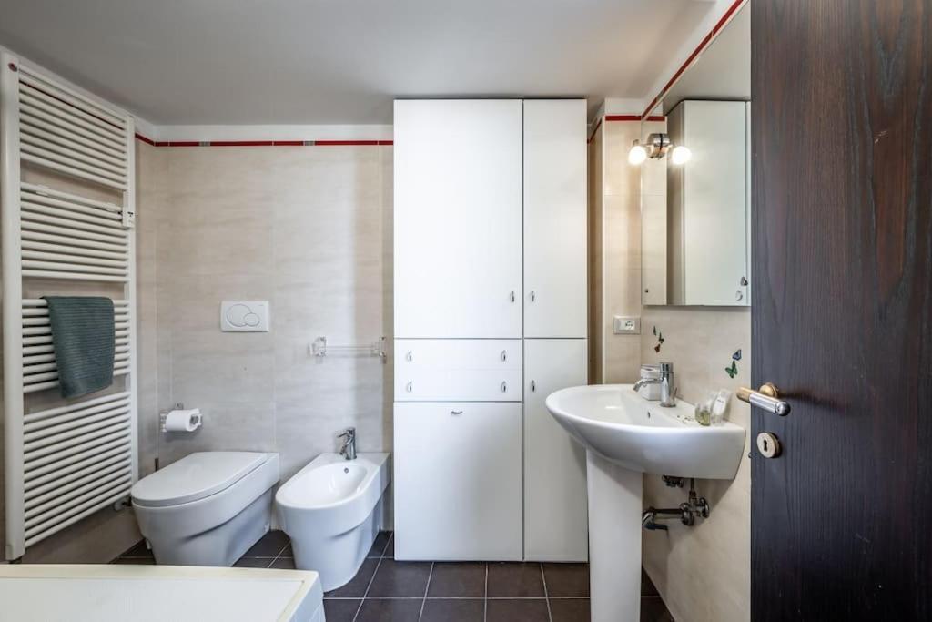 Ferienwohnung Sotto Le Due Torri 5* Bologna Exterior foto